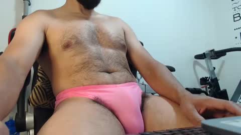Snapshot of antony_36 chatting on 10.10.25 antony online show from 10.10.25