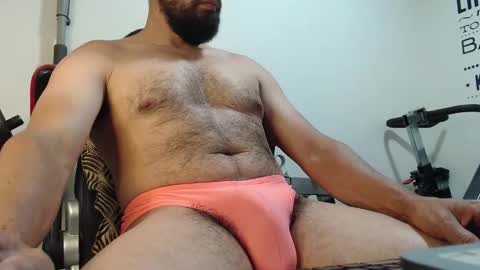 Snapshot of antony_36 chatting on 10.18.25 antony online show from 10.18.25