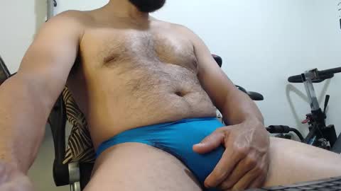 Snapshot of antony_36 chatting on 02.14.26 antony online show from 02.14.26