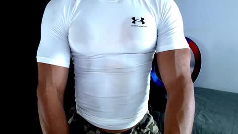 Snapshot of antonywebb94 chatting on 02.16.26 Instagram miguelangel1802 online show from 02.16.26