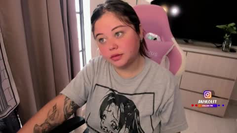   Independent model  online show from 11.19.25