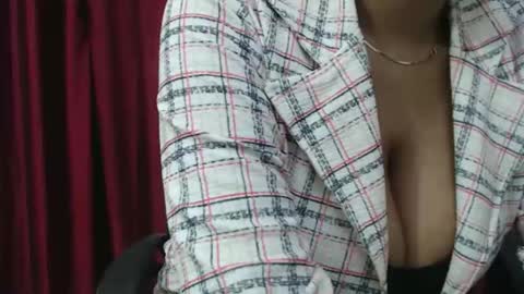 Snapshot of anya_kapoor chatting on 12.05.25 anya kapoor no face online show from 12.05.25