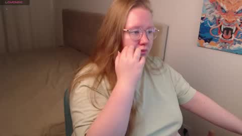 Snapshot of anya_muna chatting on 12.17.24 Anya Muna online show from 12.17.24