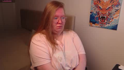 Snapshot of anya_muna chatting on 12.19.24 Anya Muna online show from 12.19.24