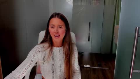 Anya online show from 02.10.25