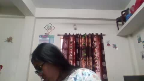 Snapshot of anydanyg chatting on 02.14.25 anydanyg online show from 02.14.25