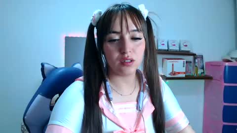 Snapshot of anyela_bubble19 chatting on 06.14.26 Anyela online show from 06.14.26