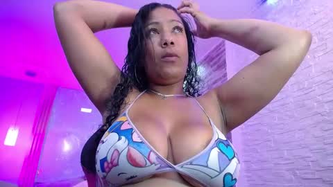 Snapshot of anyelaevansx chatting on 01.11.25 Anyela online show from 01.11.25