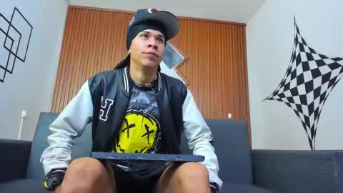 Snapshot of anyelo_sexyhot chatting on 01.19.25 anyelo_sexyhot online show from 01.19.25