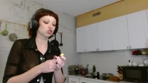 Snapshot of anyelsewhere chatting on 11.13.25 Lila online show from 11.13.25