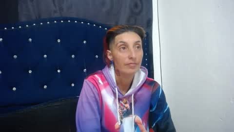 Snapshot of anyu_1306 chatting on 02.08.25 anyu online show from 02.08.25