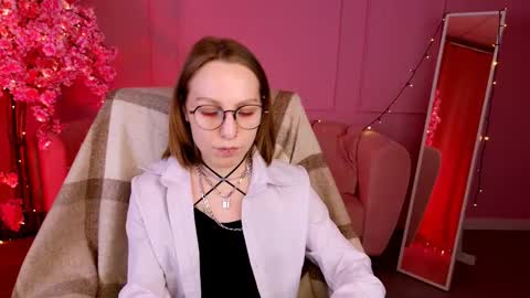 Snapshot of aphexqueen chatting on 03.10.25 APHEX QUEEN online show from 03.10.25