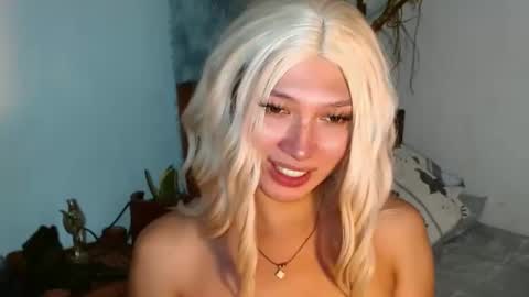 Snapshot of aphr0dite_x chatting on 12.16.24 Roman Goddess online show from 12.16.24