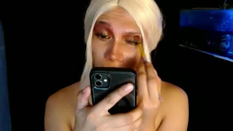 Snapshot of aphr0dite_x chatting on 12.29.24 Roman Goddess online show from 12.29.24