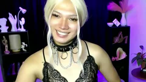 Snapshot of aphr0dite_x chatting on 02.18.25 Roman Goddess online show from 02.18.25