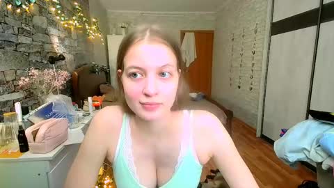 Aphrodite online show from 04.30.26