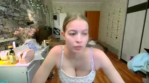 Aphrodite online show from 05.01.26