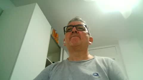 furry bear online show from 09.22.25