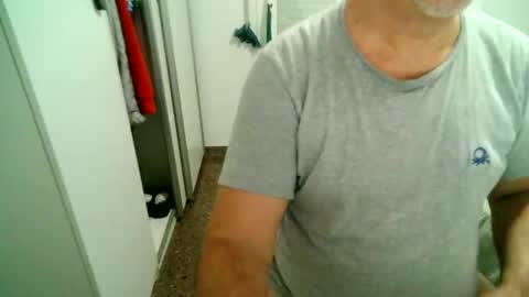 furry bear online show from 10.04.25