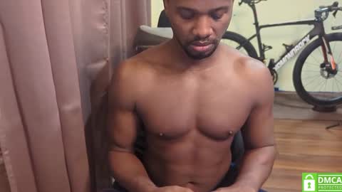 Snapshot of apollodarkmn chatting on 09.26.25 apollodarkmn online show from 09.26.25