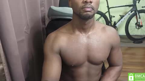 Snapshot of apollodarkmn chatting on 10.05.25 apollodarkmn online show from 10.05.25