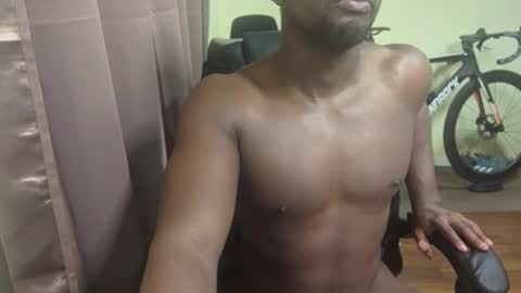 Snapshot of apollodarkmn chatting on 11.22.25 apollodarkmn online show from 11.22.25