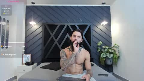 Snapshot of apolo_bianco_ chatting on 09.20.25 APOLO online show from 09.20.25