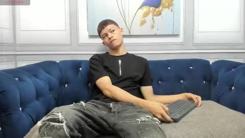 Snapshot of apolo_jonnes chatting on 03.13.26 online show from 03.13.26