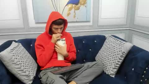 Snapshot of apolo_jonnes chatting on 03.27.26 online show from 03.27.26