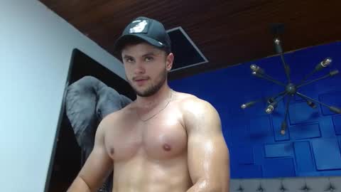 Snapshot of apolo_klein1 chatting on 02.25.25 Apolo online show from 02.25.25