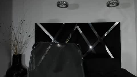 Snapshot of apolo_klein1 chatting on 09.26.25 Apolo online show from 09.26.25