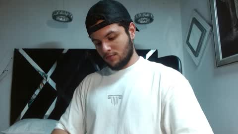 Snapshot of apolo_klein1 chatting on 10.10.25 Apolo online show from 10.10.25