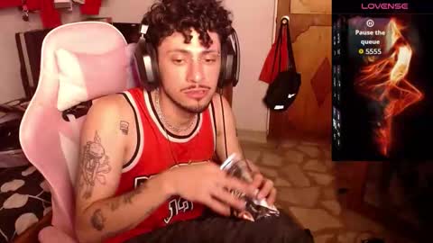 Snapshot of apolo_s chatting on 03.18.26 Andres online show from 03.18.26