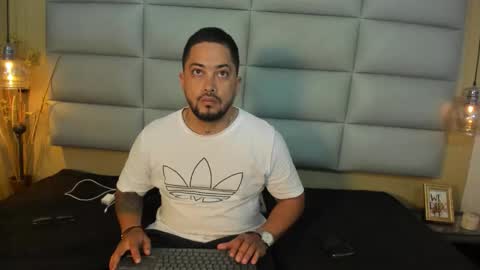 Snapshot of apolomarcos_ chatting on 02.16.26 marcos online show from 02.16.26