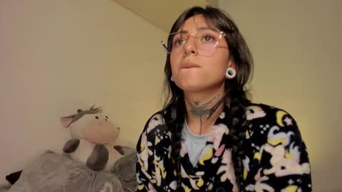 Lola  Apolo online show from 09.10.25