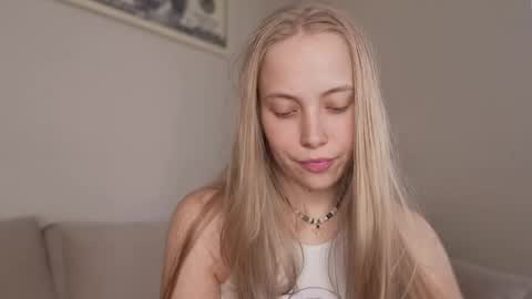 Snapshot of appr0ved chatting on 05.31.26 REYNA my friend online show from 05.31.26