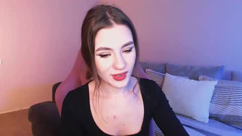 Snapshot of april_felicity chatting on 03.04.25 April online show from 03.04.25