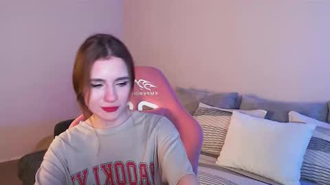 Snapshot of april_felicity chatting on 03.12.25 April online show from 03.12.25