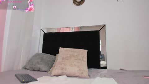 Snapshot of apriladamson_ chatting on 01.23.25 April online show from 01.23.25