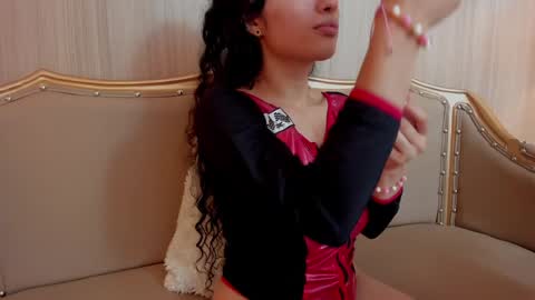 Snapshot of aprilalvarez chatting on 01.30.25 1430 2100 -5 online show from 01.30.25