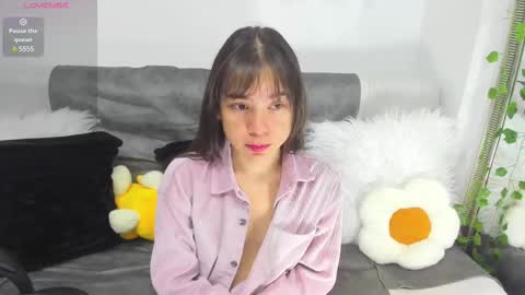 Snapshot of aprildubois_ chatting on 02.26.25 April online show from 02.26.25
