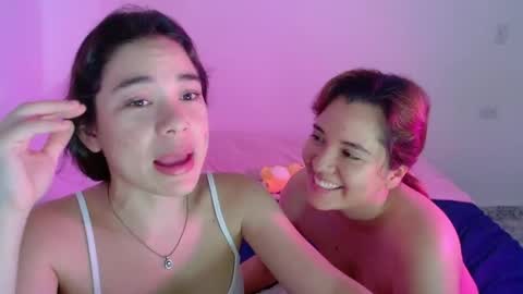 Snapshot of aprildubois_ chatting on 10.28.25 April online show from 10.28.25