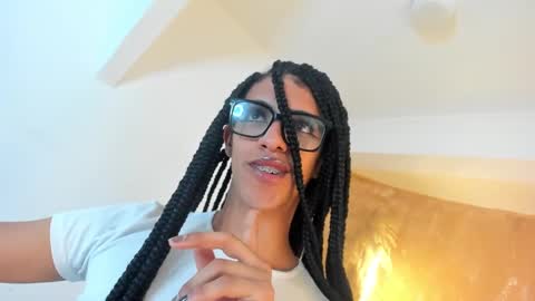 aprill_fox online show from 03.11.25