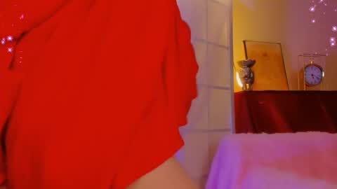 Snapshot of aprill_o_nill chatting on 12.08.24 aprill_o_nill online show from 12.08.24