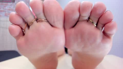 aprilricci online show from 12.21.24