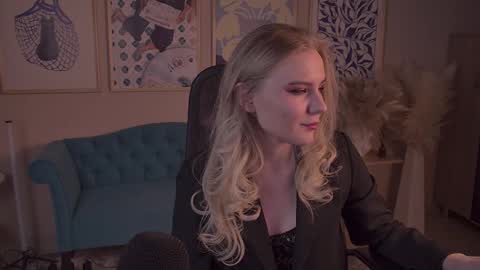 Snapshot of aprilserenity chatting on 01.05.26 April. All year round. online show from 01.05.26