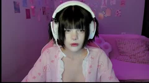 Snapshot of aprilspark chatting on 07.23.26 Alice D online show from 07.23.26