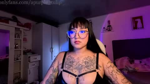 Snapshot of apurple_tulip chatting on 05.06.26 online show from 05.06.26