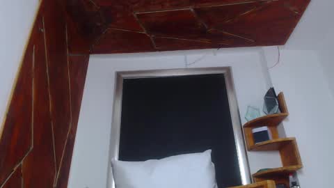 Snapshot of aquiles_elpapi chatting on 02.24.25 AquilesElpapi online show from 02.24.25