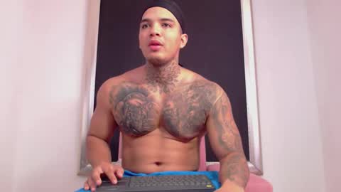 Snapshot of aquiles_elpapi chatting on 09.14.25 AquilesElpapi online show from 09.14.25